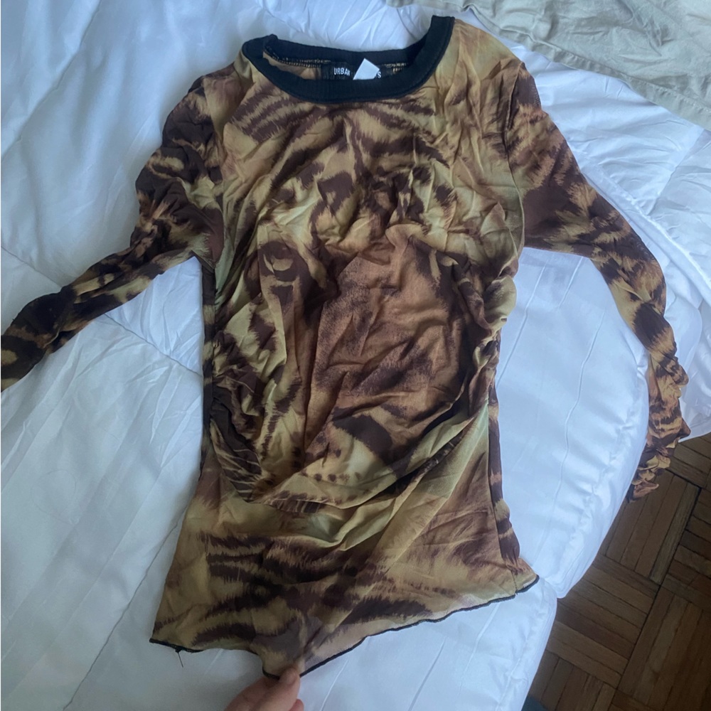 Long sleeve top